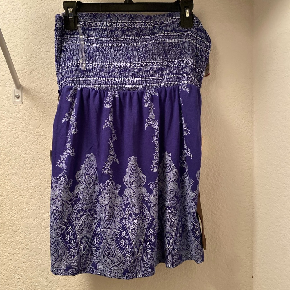 blue dress